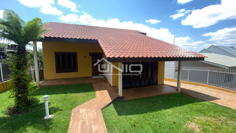 Casa com 3 Quartos à Venda, 211 m² em Menino Deus - Pato Branco