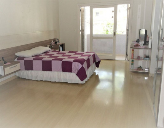 Imagem Imóvel com 3 Quartos à Venda, em Jardim Itu - Porto Alegre Imagem Imóvel com 3 Quartos à Venda, em Jardim Itu - Porto Alegre