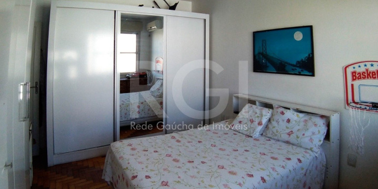 Imagem Apartamento com 3 Quartos à Venda, 150 m² em Centro Histórico - Porto Alegre Imagem Apartamento com 3 Quartos à Venda, 150 m² em Centro Histórico - Porto Alegre