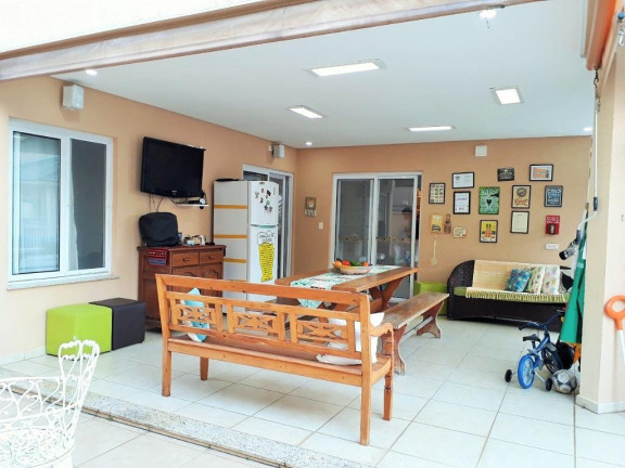 Imagem Sobrado com 3 Quartos à Venda, 330 m² em Jardim Residencial Suzano - Suzano Imagem Sobrado com 3 Quartos à Venda, 330 m² em Jardim Residencial Suzano - Suzano