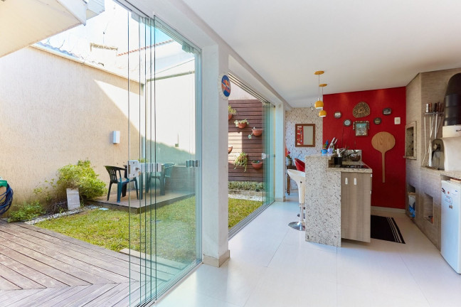 Imagem Casa com 4 Quartos à Venda, 180 m² em Portão - Curitiba