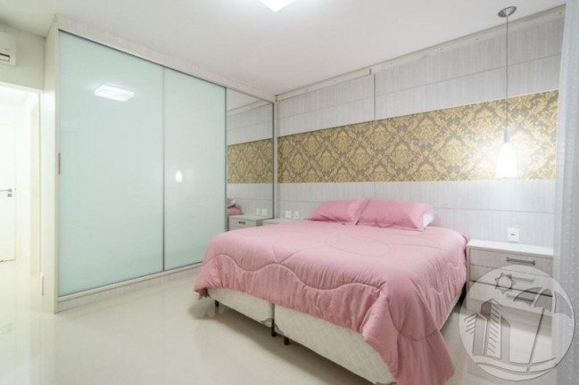 Imagem Apartamento com 3 Quartos à Venda, 133 m² em Centro - Balneário Camboriú