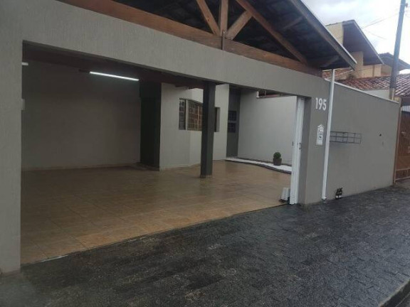 Imagem Casa com 1 Quarto à Venda, 250 m² em Parque São Luís - Taubaté Imagem Casa com 1 Quarto à Venda, 250 m² em Parque São Luís - Taubaté