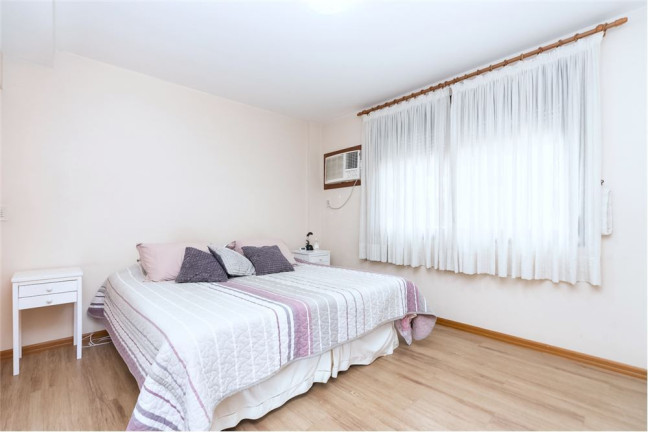 Imagem Imóvel com 3 Quartos à Venda,  em Auxiliadora - Porto Alegre