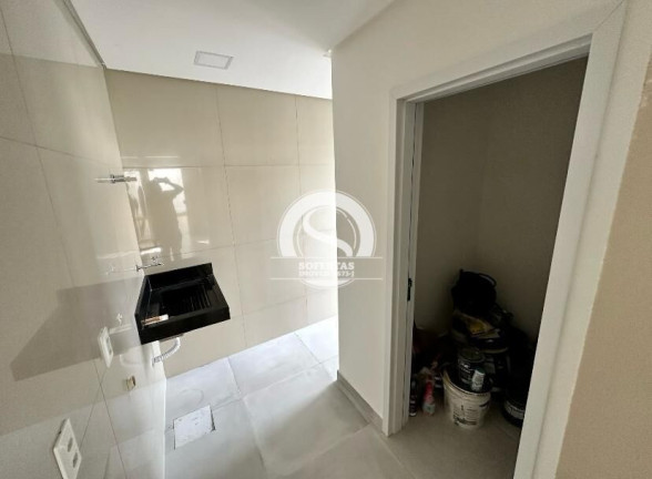 Imagem Casa com 5 Quartos à Venda, 196 m² Imagem Casa com 5 Quartos à Venda, 196 m²