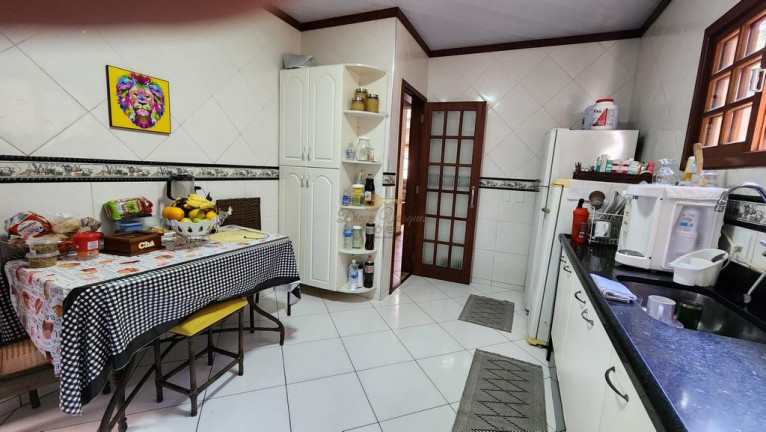 Imagem Casa com 4 Quartos à Venda, 152 m² em Fazendinha - Teresópolis