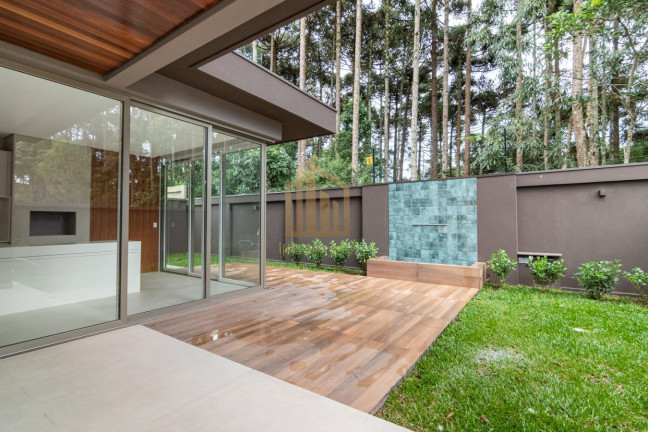 Imagem Casa com 3 Quartos à Venda, 300 m² em Santa Felicidade - Curitiba