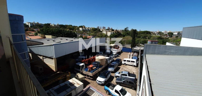 Imóvel Comercial à Venda, 900 m² em Jardim Pacaembu - Campinas