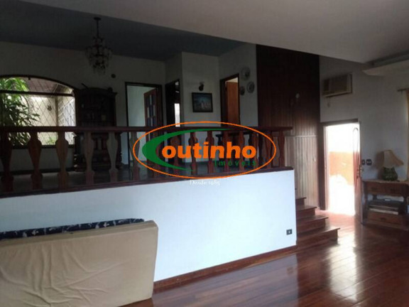 Imagem Casa com 3 Quartos à Venda, 500 m² em Grajaú - Rio De Janeiro Imagem Casa com 3 Quartos à Venda, 500 m² em Grajaú - Rio De Janeiro