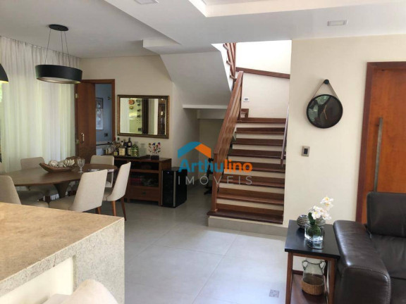 Imagem Casa com 3 Quartos à Venda, 225 m² em Fazendinha - Carapicuíba