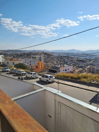 Imagem Casa com 3 Quartos à Venda, 300 m² em Monte Verde Ii - Poços De Caldas