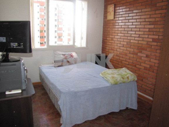Imagem Apartamento com 3 Quartos à Venda, 87 m² em Menino Deus - Porto Alegre Imagem Apartamento com 3 Quartos à Venda, 87 m² em Menino Deus - Porto Alegre