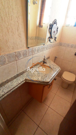 Imagem Casa com 3 Quartos à Venda, 245 m² em Jardim áurea - Mogi Mirim Imagem Casa com 3 Quartos à Venda, 245 m² em Jardim áurea - Mogi Mirim