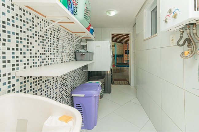 Imagem Casa com 3 Quartos à Venda, 170 m² em Passo Da Areia - Porto Alegre Imagem Casa com 3 Quartos à Venda, 170 m² em Passo Da Areia - Porto Alegre