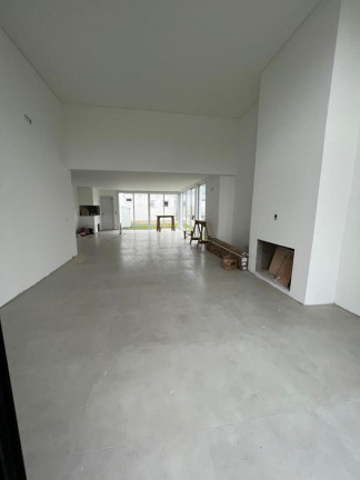 Imagem Casa com 4 Quartos à Venda, 200 m² em Centro - Capao Da Canoa