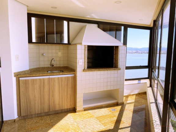 Imagem Apartamento com 4 Quartos à Venda, 307 m² em Beira Mar - Florianópolis Imagem Apartamento com 4 Quartos à Venda, 307 m² em Beira Mar - Florianópolis