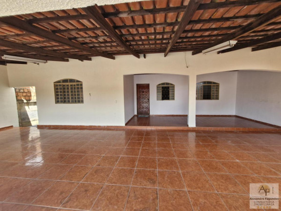 Imagem Casa com 3 Quartos à Venda, 175 m² em Residencial Village Garavelo - Aparecida De Goiânia Imagem Casa com 3 Quartos à Venda, 175 m² em Residencial Village Garavelo - Aparecida De Goiânia