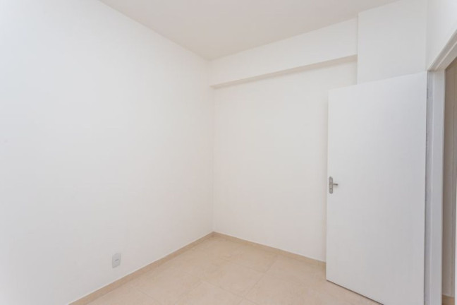 Imagem Imóvel com 1 Quarto à Venda, 23 m² em Centro Histórico - Porto Alegre Imagem Imóvel com 1 Quarto à Venda, 23 m² em Centro Histórico - Porto Alegre