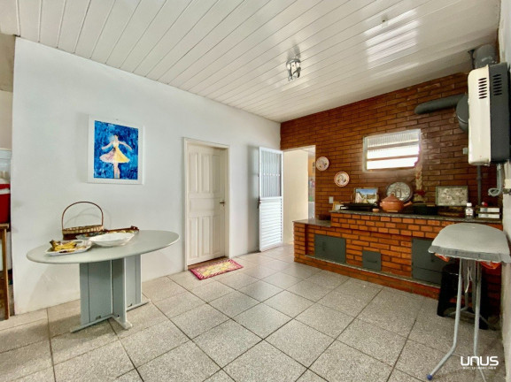 Imagem Casa com 5 Quartos à Venda, 420 m² em Coqueiros - Florianópolis Imagem Casa com 5 Quartos à Venda, 420 m² em Coqueiros - Florianópolis