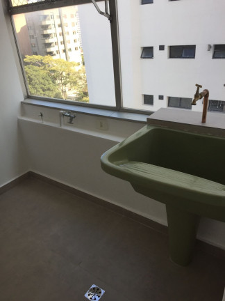 Imagem Imóvel com 3 Quartos à Venda, 127 m² em Moema - São Paulo Imagem Imóvel com 3 Quartos à Venda, 127 m² em Moema - São Paulo