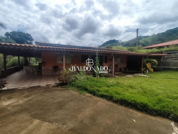 Imóvel com 4 Quartos à Venda, 2.860 m² em Centro - Toledo