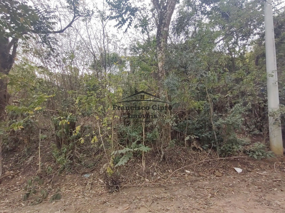 Terreno à Venda, 1.000 m² em Bom Jardim I - Guaratinguetá