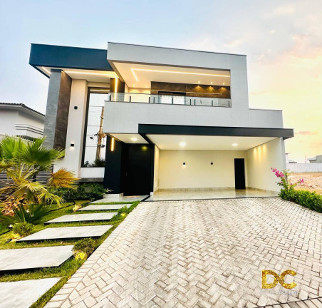 Casa de Condomínio com 5 Quartos à Venda, 343 m² em Cuiabá