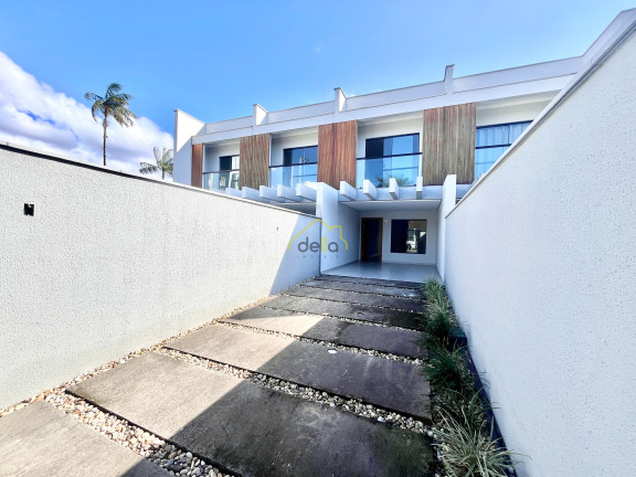 Casa com 3 Quartos à Venda, 109 m² em Boa Vista - Joinville