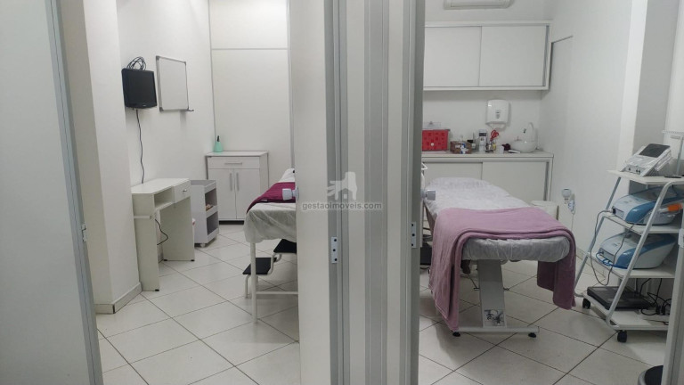 Sala Comercial à Venda,  em Centro - Balneário Camboriú