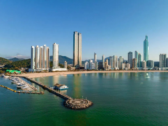 Imagem Apartamento com 4 Quartos à Venda, 261 m² em Barra Sul - Balneário Camboriú Imagem Apartamento com 4 Quartos à Venda, 261 m² em Barra Sul - Balneário Camboriú