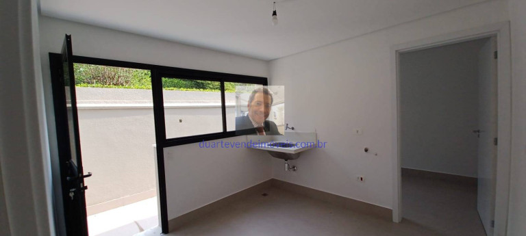 Imagem Casa de Condomínio com 4 Quartos à Venda, 276 m² em Barueri