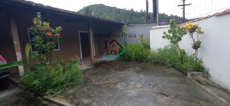Casa com 3 Quartos à Venda,  em Perequê Mirim - Ubatuba