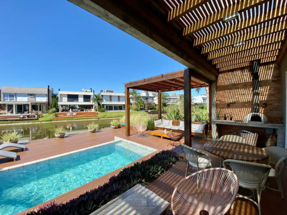 Imagem Casa com 5 Quartos à Venda, 375 m² em Condominio Malibu Beach Residence - Xangri-lá Imagem Casa com 5 Quartos à Venda, 375 m² em Condominio Malibu Beach Residence - Xangri-lá