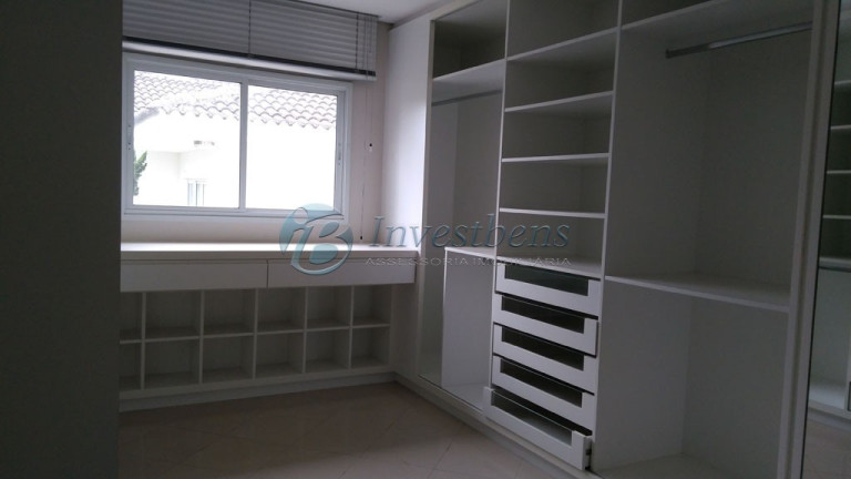 Imagem Casa de Condomínio com 4 Quartos à Venda, 801 m² em Pineville - Pinhais