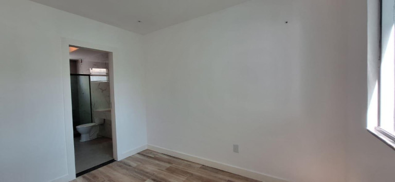 Imagem Casa com 3 Quartos à Venda, 300 m² em Santa Cruz - Rio De Janeiro Imagem Casa com 3 Quartos à Venda, 300 m² em Santa Cruz - Rio De Janeiro