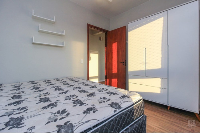 Imagem Imóvel com 3 Quartos à Venda, 169 m² em Tristeza - Porto Alegre Imagem Imóvel com 3 Quartos à Venda, 169 m² em Tristeza - Porto Alegre