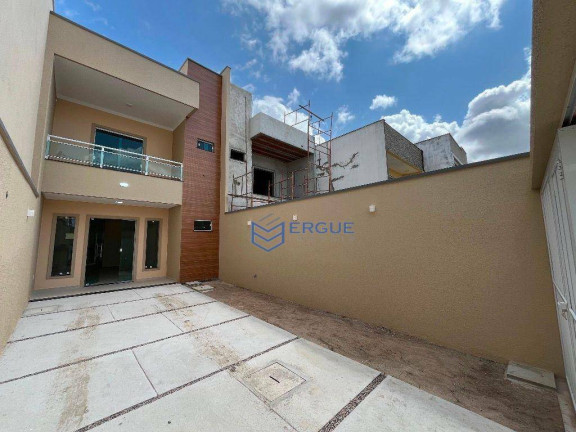 Casa com 3 Quartos à Venda, 130 m² em Maraponga - Fortaleza