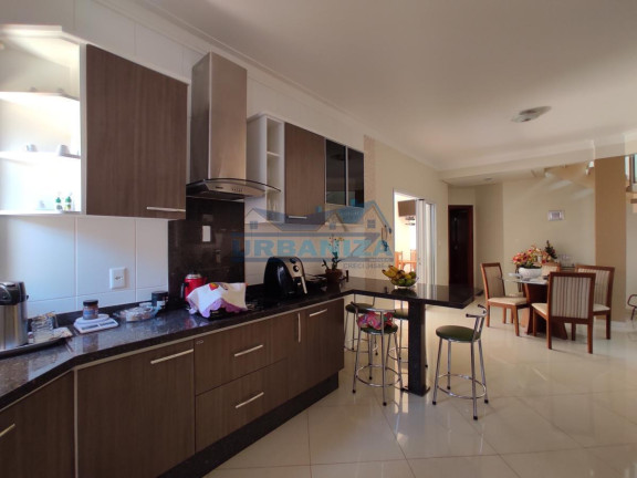 Imagem Casa com 3 Quartos à Venda, 242 m² em Bosque Da Saúde - Birigui