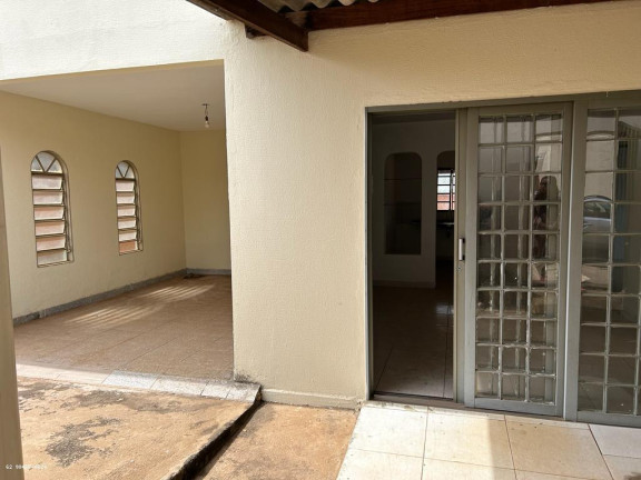 Imagem Casa com 2 Quartos à Venda, 432 m² em Setor Garavelo - Goiânia Imagem Casa com 2 Quartos à Venda, 432 m² em Setor Garavelo - Goiânia