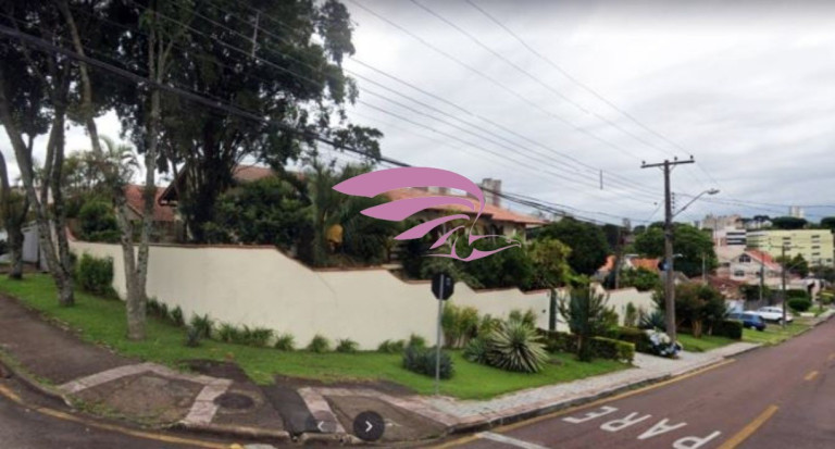 Imagem Casa com 7 Quartos à Venda, 333 m² em Guaíra - Curitiba Imagem Casa com 7 Quartos à Venda, 333 m² em Guaíra - Curitiba