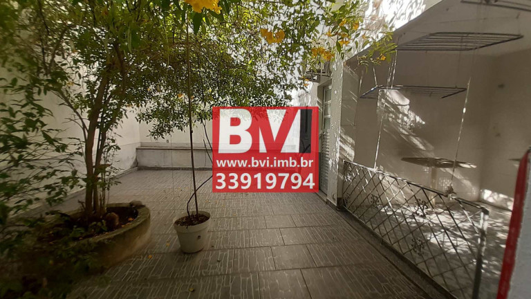 Imagem Casa com 4 Quartos à Venda, 101 m² em Ramos - Rio De Janeiro Imagem Casa com 4 Quartos à Venda, 101 m² em Ramos - Rio De Janeiro