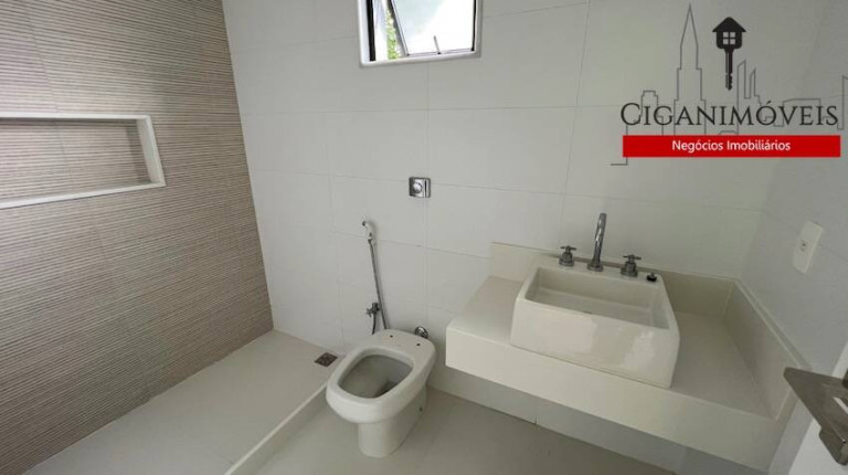 Imagem Casa de Condomínio com 4 Quartos à Venda, 360 m² em Barra Da Tijuca - Rio De Janeiro Imagem Casa de Condomínio com 4 Quartos à Venda, 360 m² em Barra Da Tijuca - Rio De Janeiro