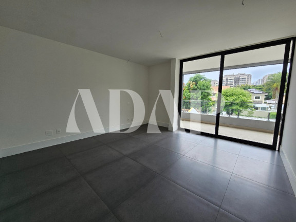 Imagem Casa com 4 Quartos à Venda, 365 m² em Barra Da Tijuca - Rio De Janeiro Imagem Casa com 4 Quartos à Venda, 365 m² em Barra Da Tijuca - Rio De Janeiro