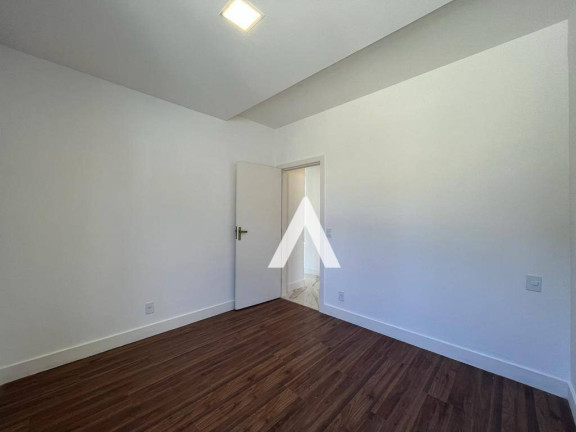Imagem Casa com 3 Quartos à Venda, 179 m² em Albuquerque - Teresópolis