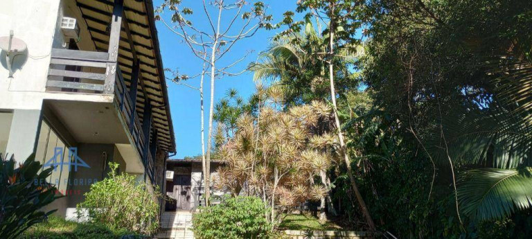 Imagem Casa com 5 Quartos à Venda, 600 m² em Itacorubi - Florianópolis