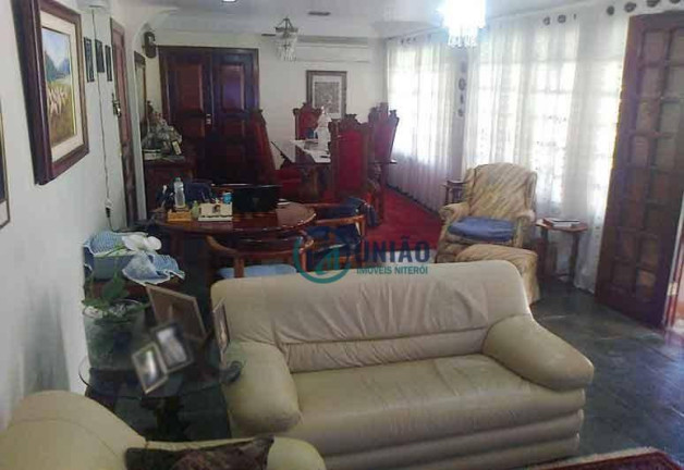 Imagem Casa com 6 Quartos à Venda, 380 m² em Piratininga - Niterói Imagem Casa com 6 Quartos à Venda, 380 m² em Piratininga - Niterói