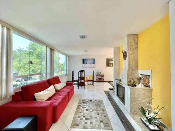 Imagem Casa com 6 Quartos à Venda, 1.200 m² em Golf Village - Carapicuíba Imagem Casa com 6 Quartos à Venda, 1.200 m² em Golf Village - Carapicuíba