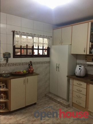 Imagem Casa com 3 Quartos à Venda, 203 m² em Candelária - Natal Imagem Casa com 3 Quartos à Venda, 203 m² em Candelária - Natal