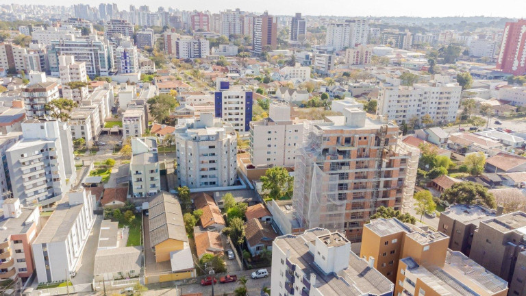 Imagem Terreno à Venda, 600 m² em Bacacheri - Curitiba
