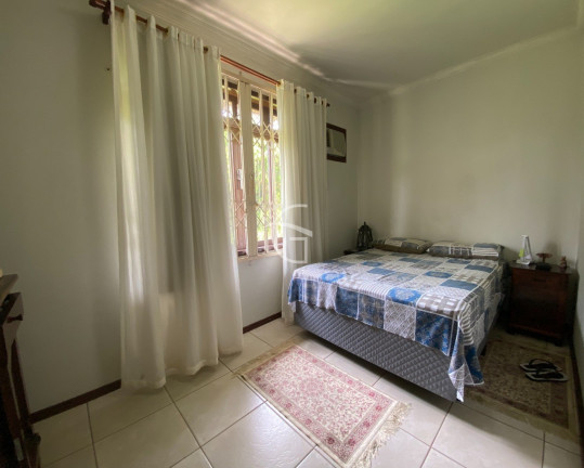 Imagem Casa com 5 Quartos à Venda, 196 m² em Anita Garibaldi - Joinville Imagem Casa com 5 Quartos à Venda, 196 m² em Anita Garibaldi - Joinville